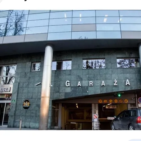 Khan Apartman *