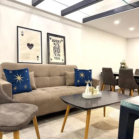 Apartman Khan