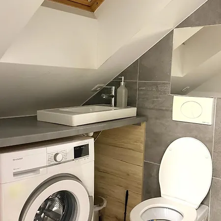 Khan Apartman *
